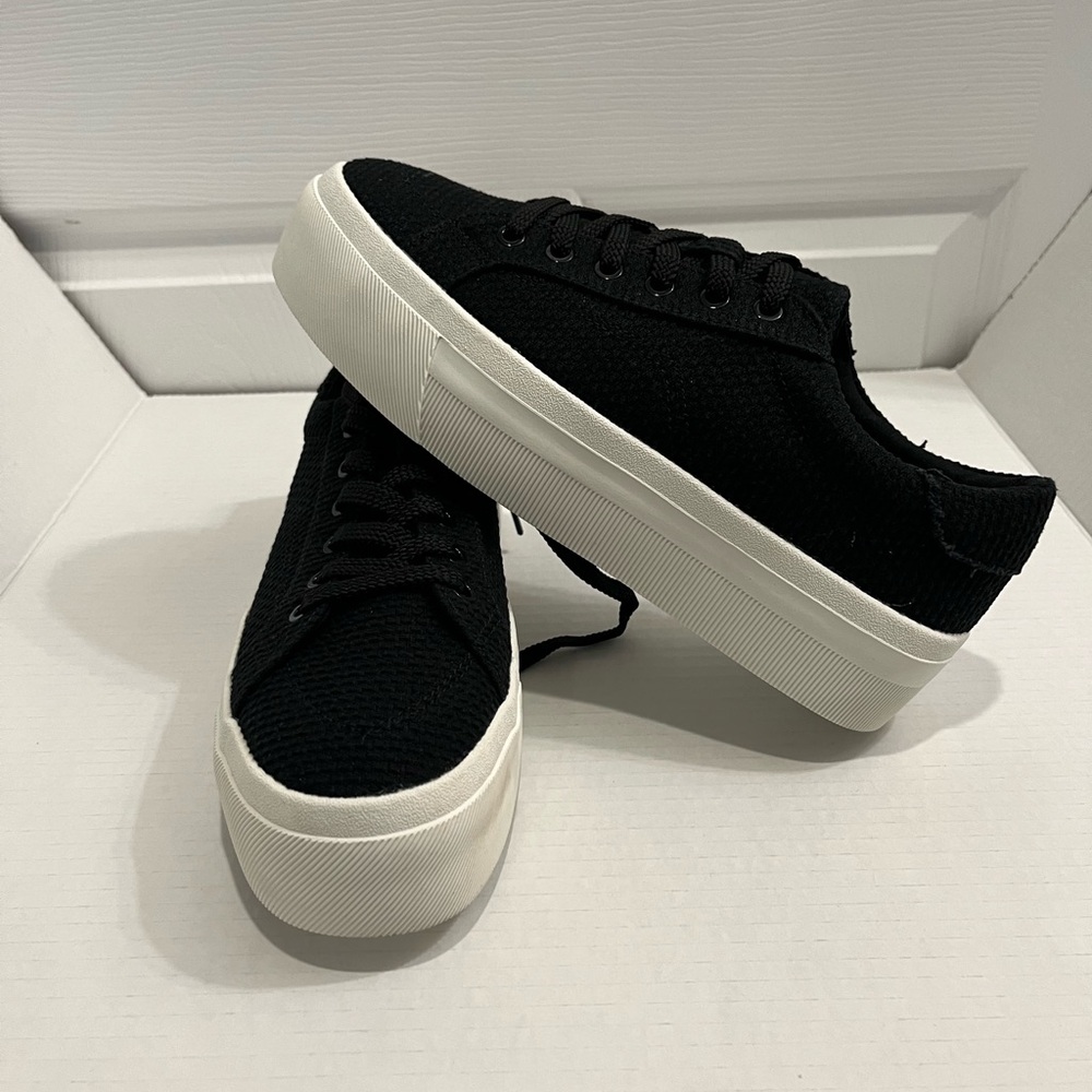 NWT K-Studio Black Canvas platform Sneakers with White Soles size 11